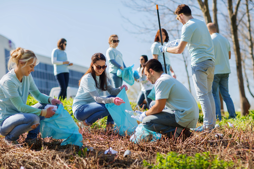 Can Helping Others Benefit Your Mental Health?