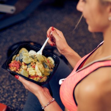 Try These 3 Tips to Incorporate Mindful Eating into Daily Health Habits in Recovery