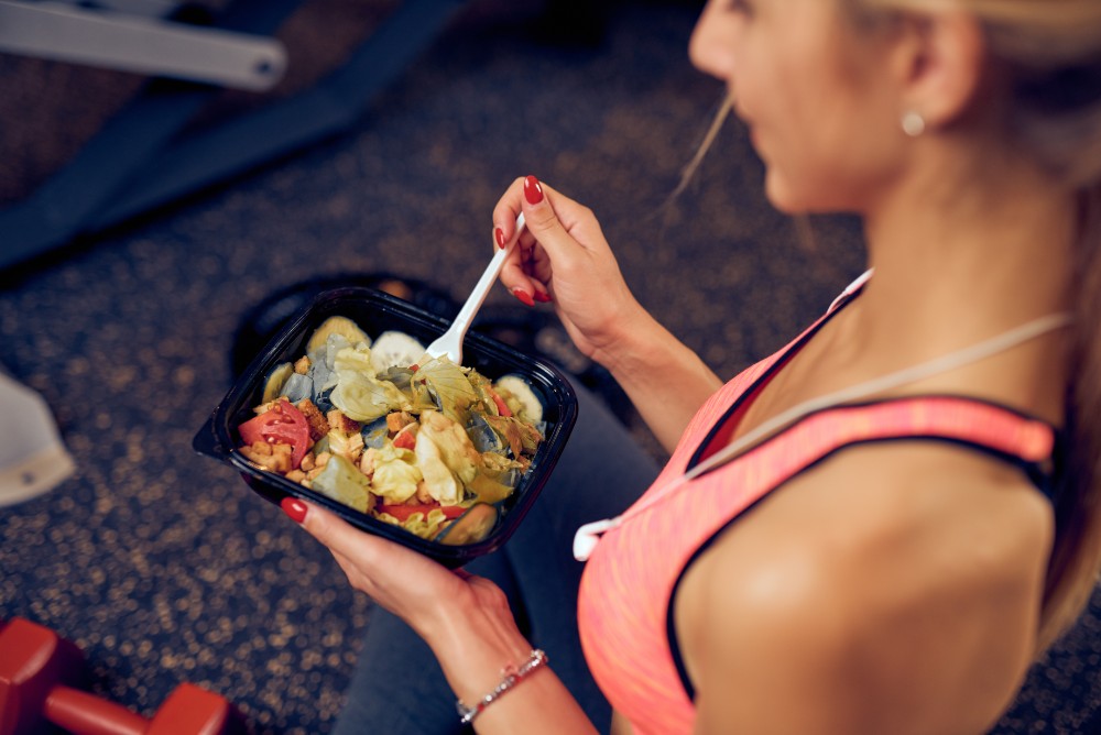 Try These 3 Tips to Incorporate Mindful Eating into Daily Health Habits in Recovery