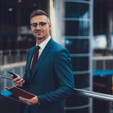 How to Help an Attorney Who Struggles with Problem Drinking Behavior?