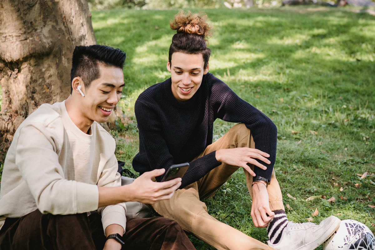 The Impact of Social Media on Trauma Recovery: Insights and Approaches at The Guest House